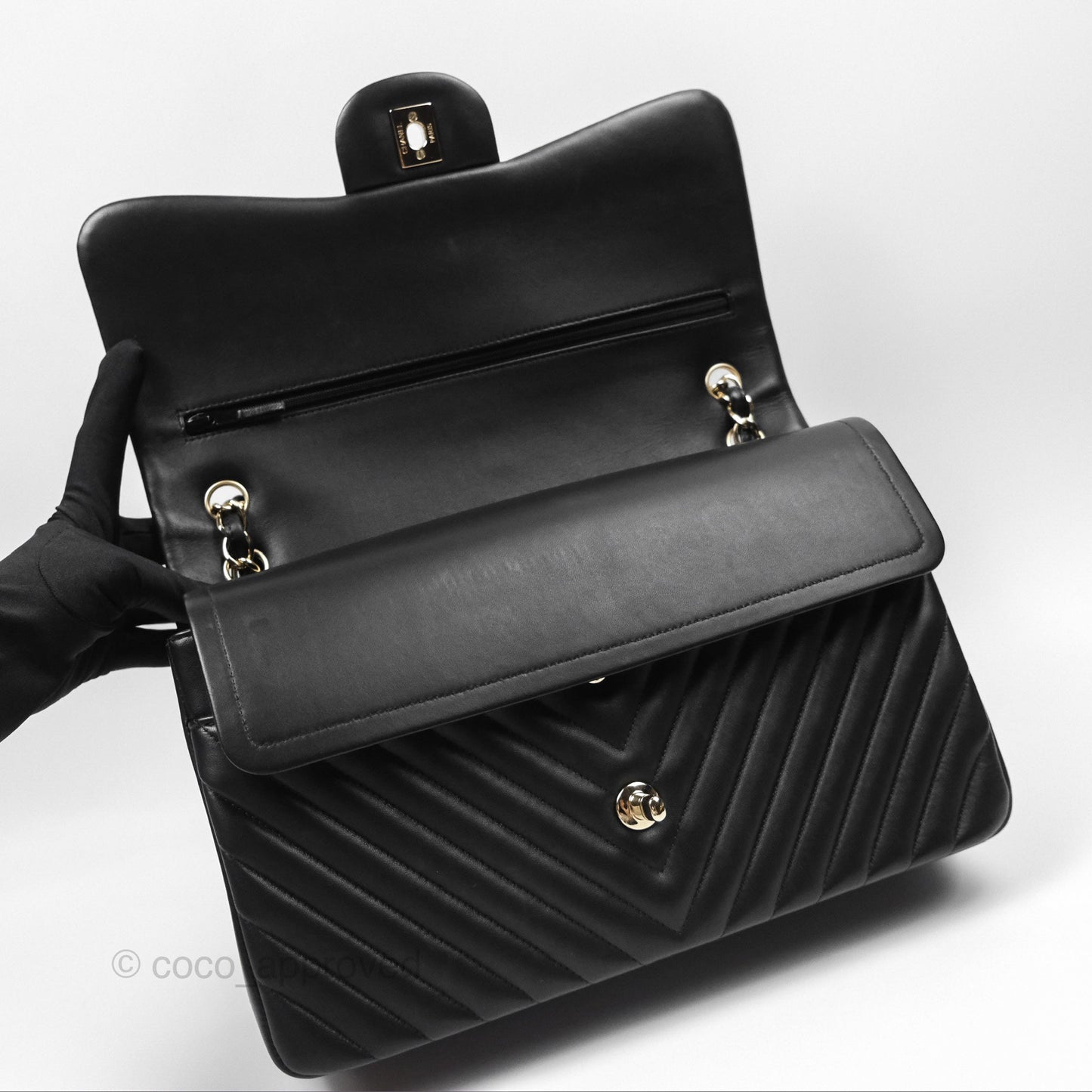 Chanel Chevron Jumbo Double Flap Black Lambskin Gold Hardware⁣⁣