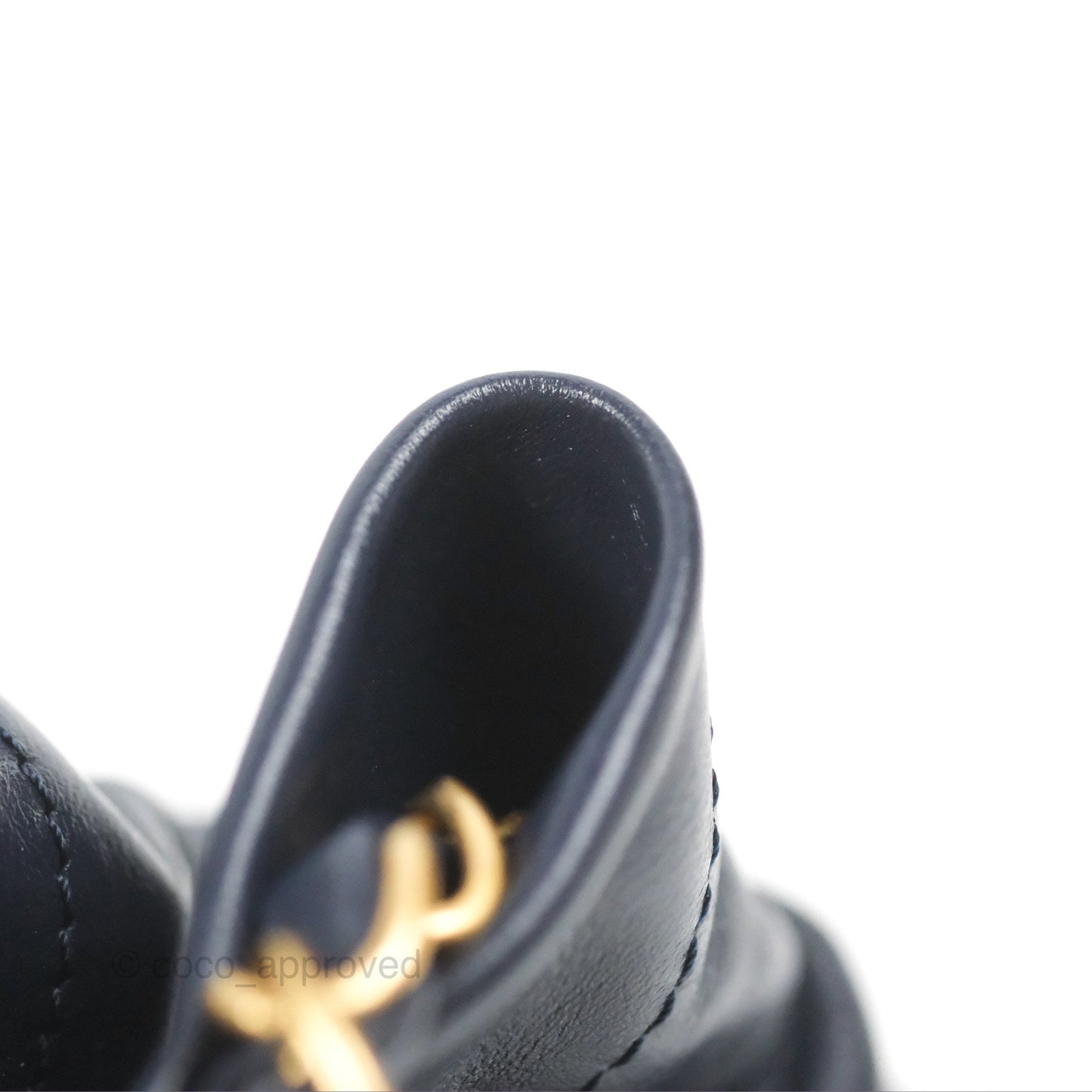 Chanel 22 Medium Navy Shiny Calfskin Aged Gold Hardware