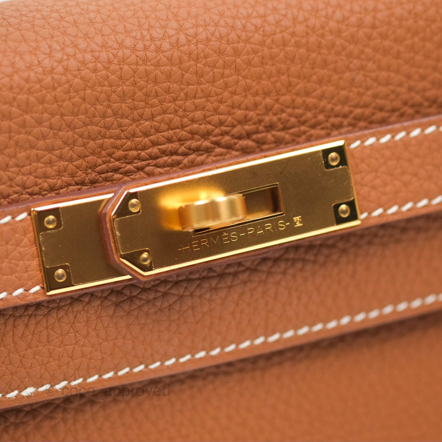 Hermès Kelly 28 Retourne Gold Togo Gold Hardware