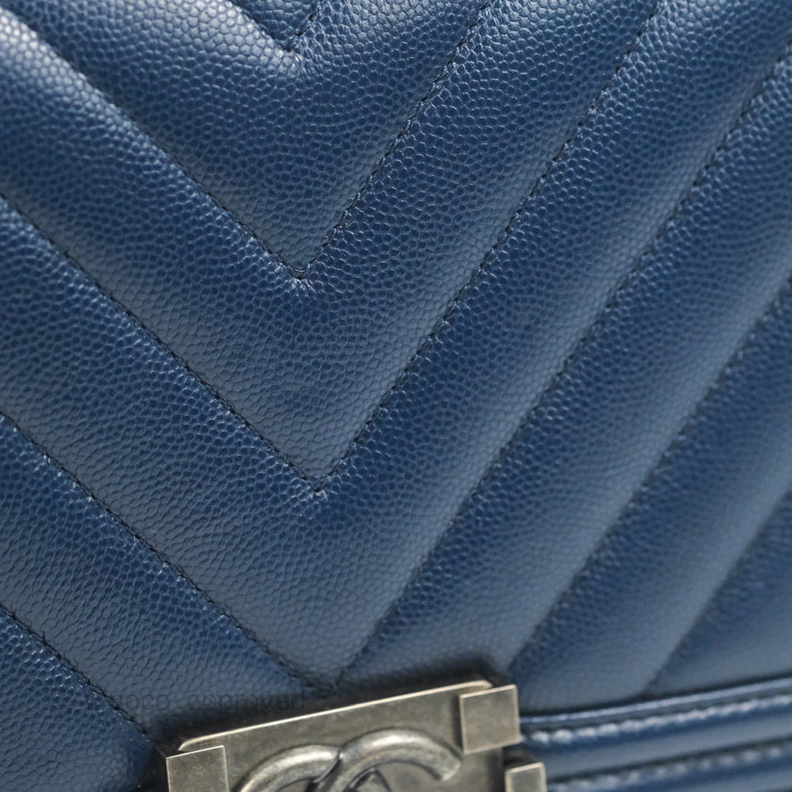 Chanel Medium Chevron Boy Navy Caviar Ruthenium Hardware