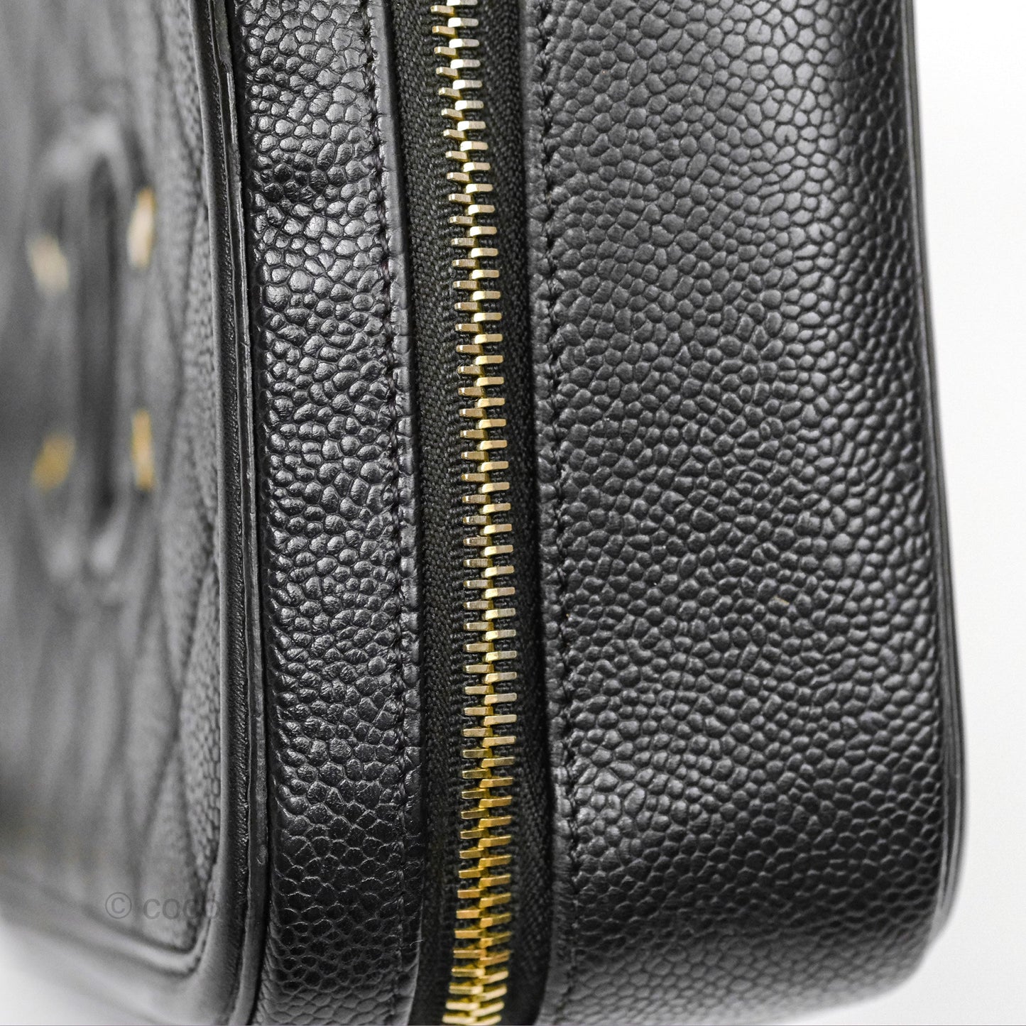 Chanel Quilted Medium CC Filigree Vanity Case Black Caviar Gold Hardware
