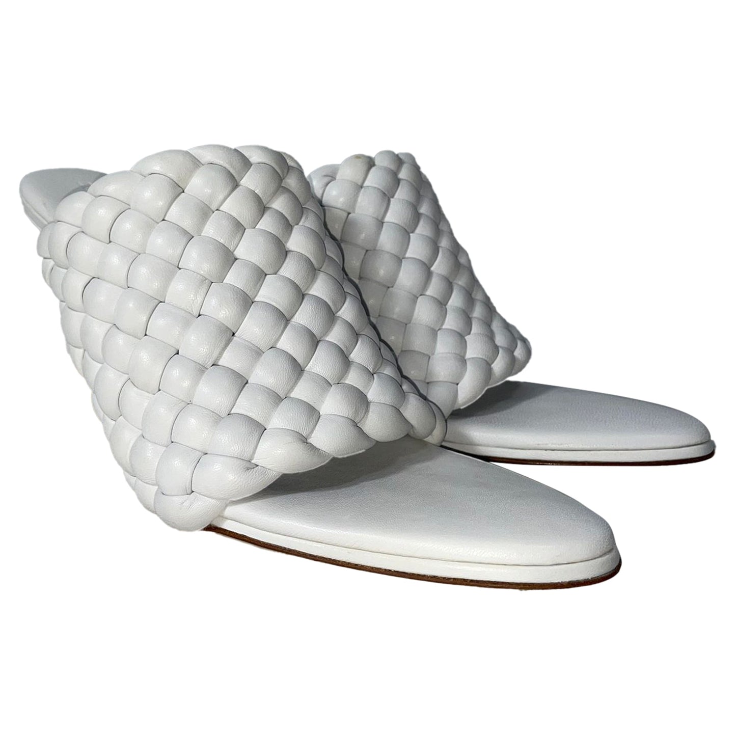 Luxury Bottega Veneta Padded Sandals in White Leather