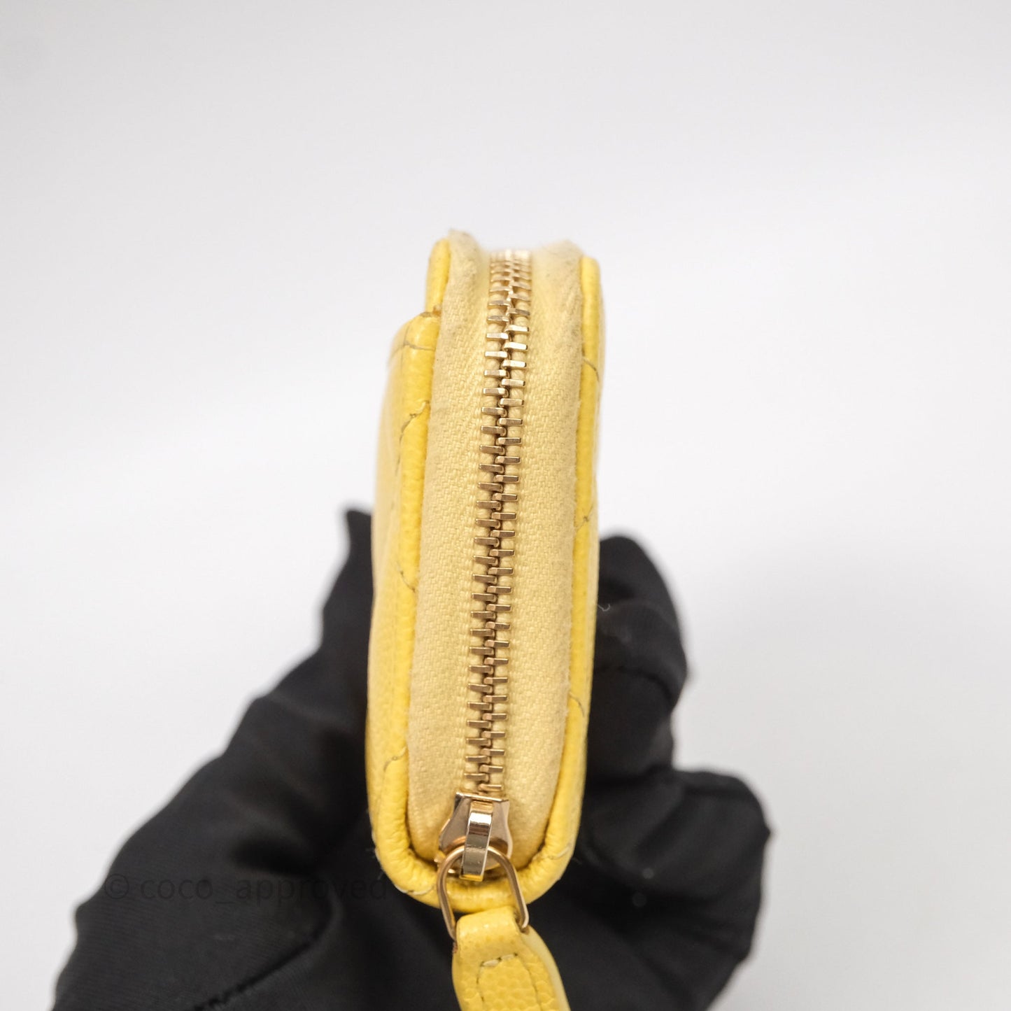 Chanel Quilted Zip Card Holder Caviar Yellow Gold Hardware
