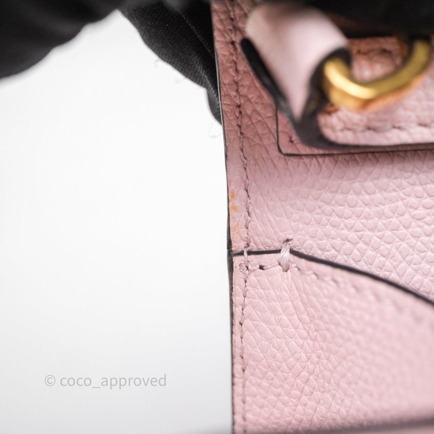 Valentino Garavani Small Vsling Grainy Calfskin Bag Light Pink Aged Gold Hardware