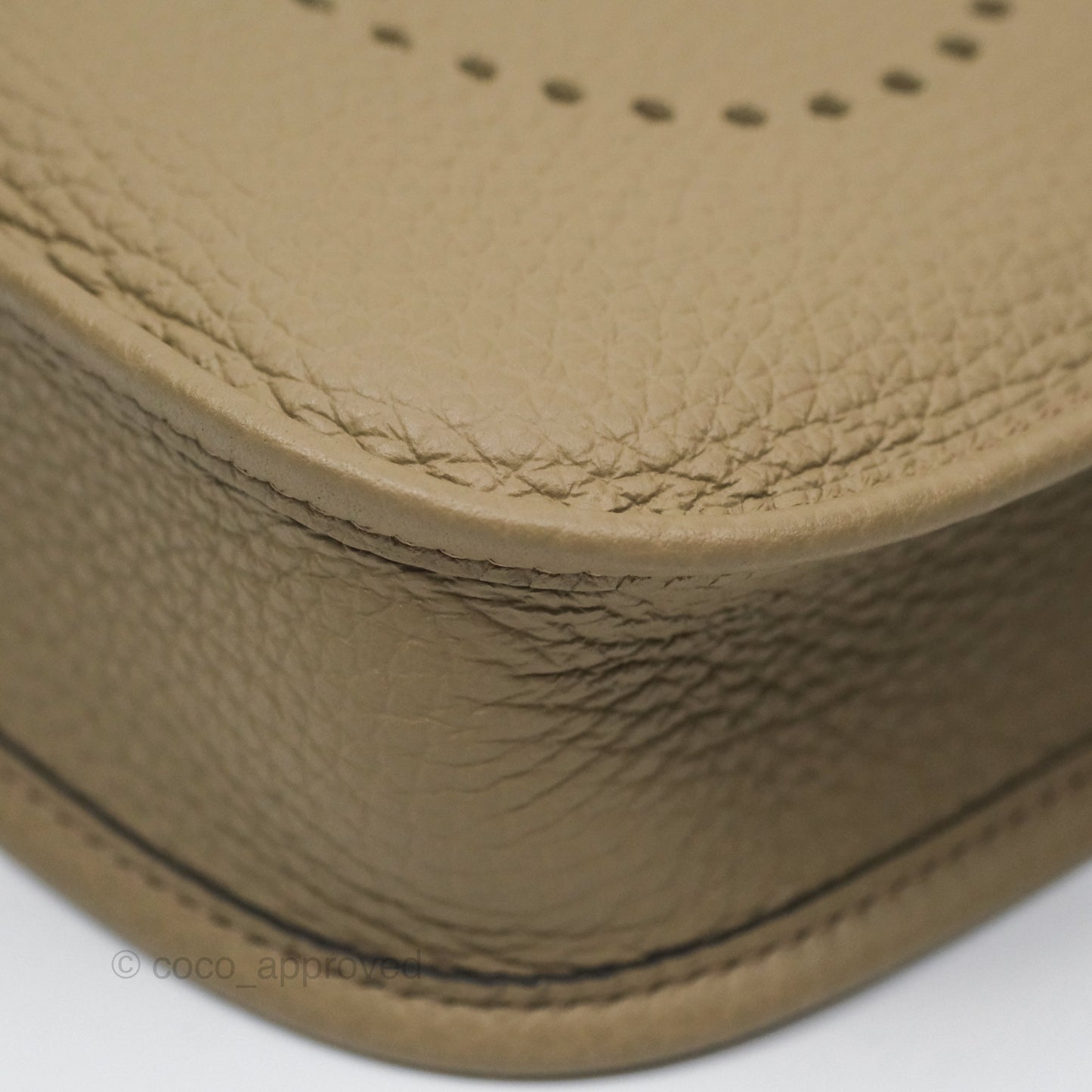 Hermès Mini Evelyne 16 Beige Marfa 8Q Clemence Gold Hardware