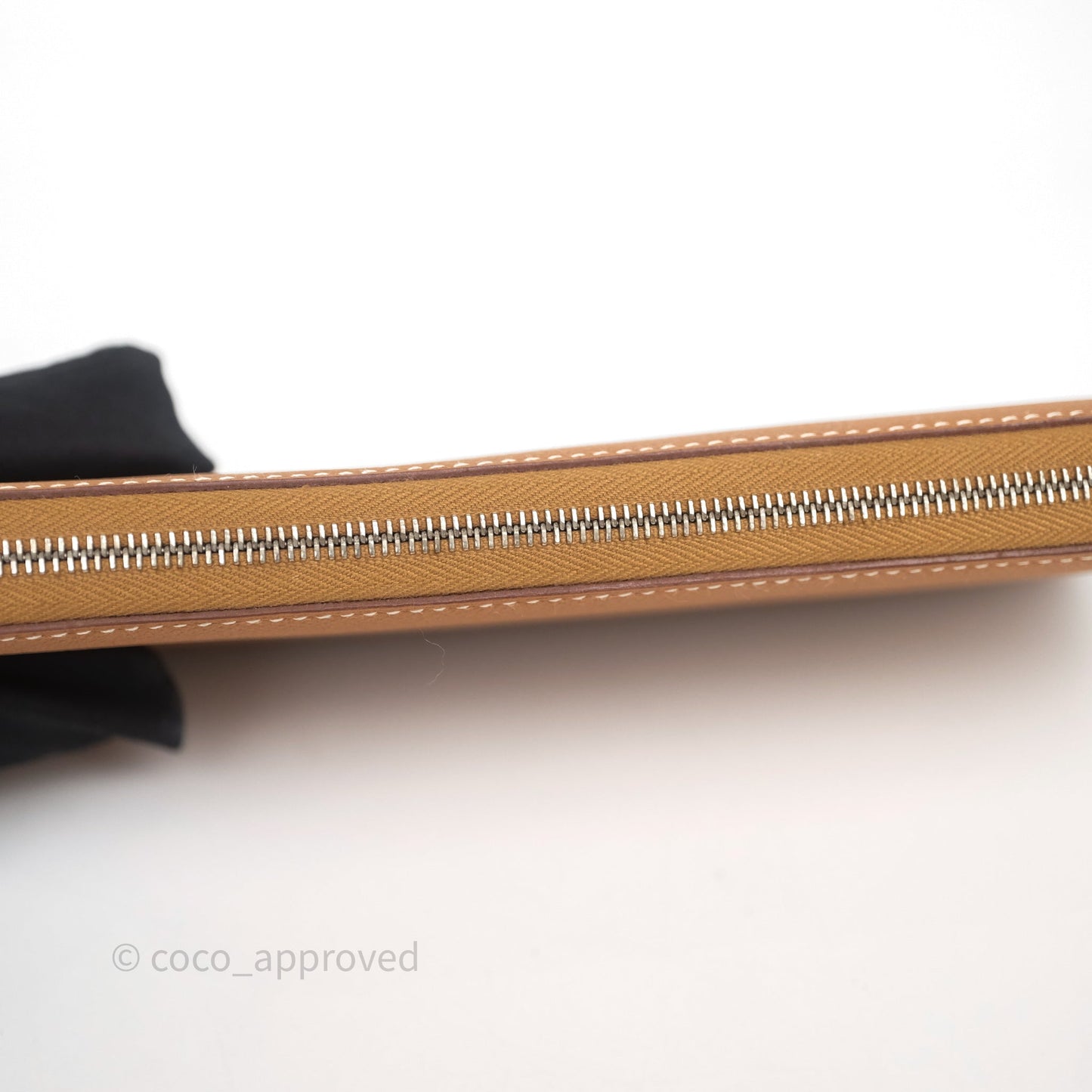 Hermès Silk In Classique Long Wallet Gold Epsom