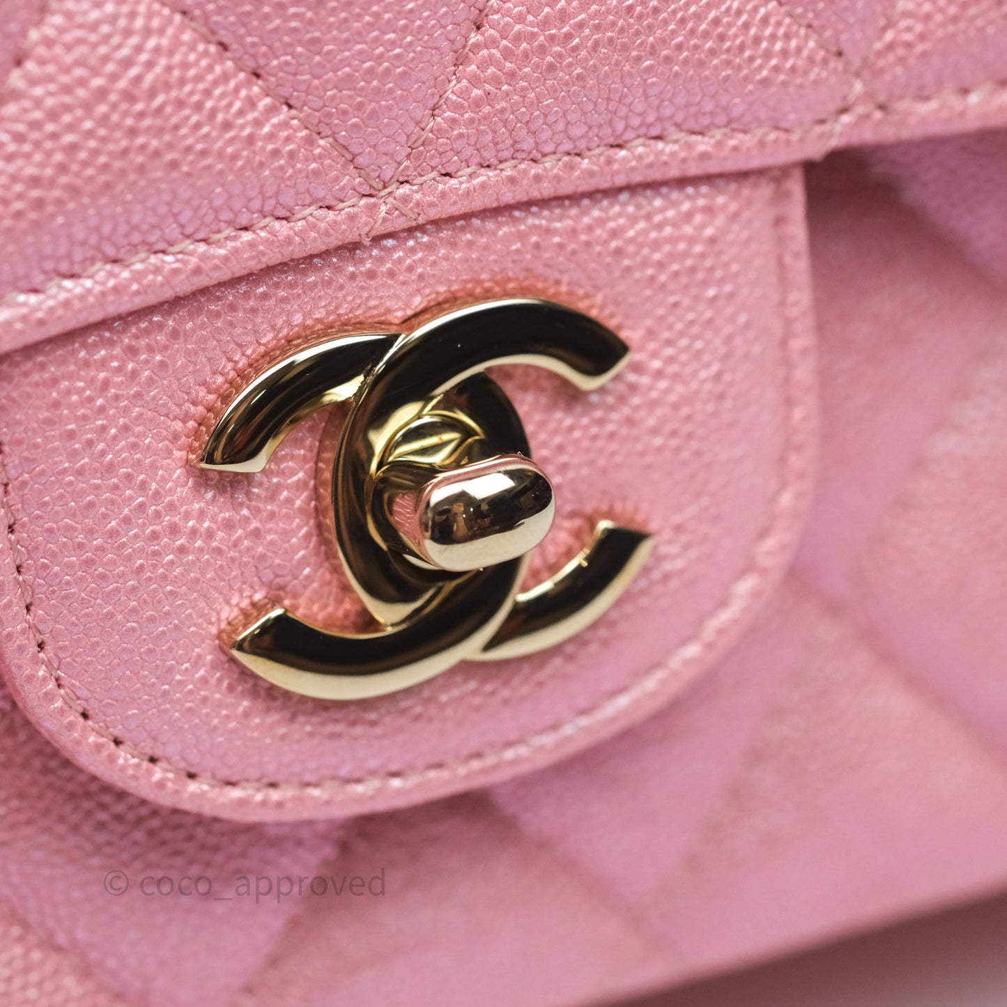 Chanel Quilted Classic M/L Medium Flap Iridescent Pink Caviar Gold Hardware 19S