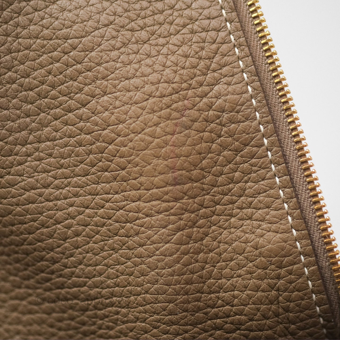 Hermès Lindy 26 Etoupe 18 Taurillion Clemence Gold Hardware