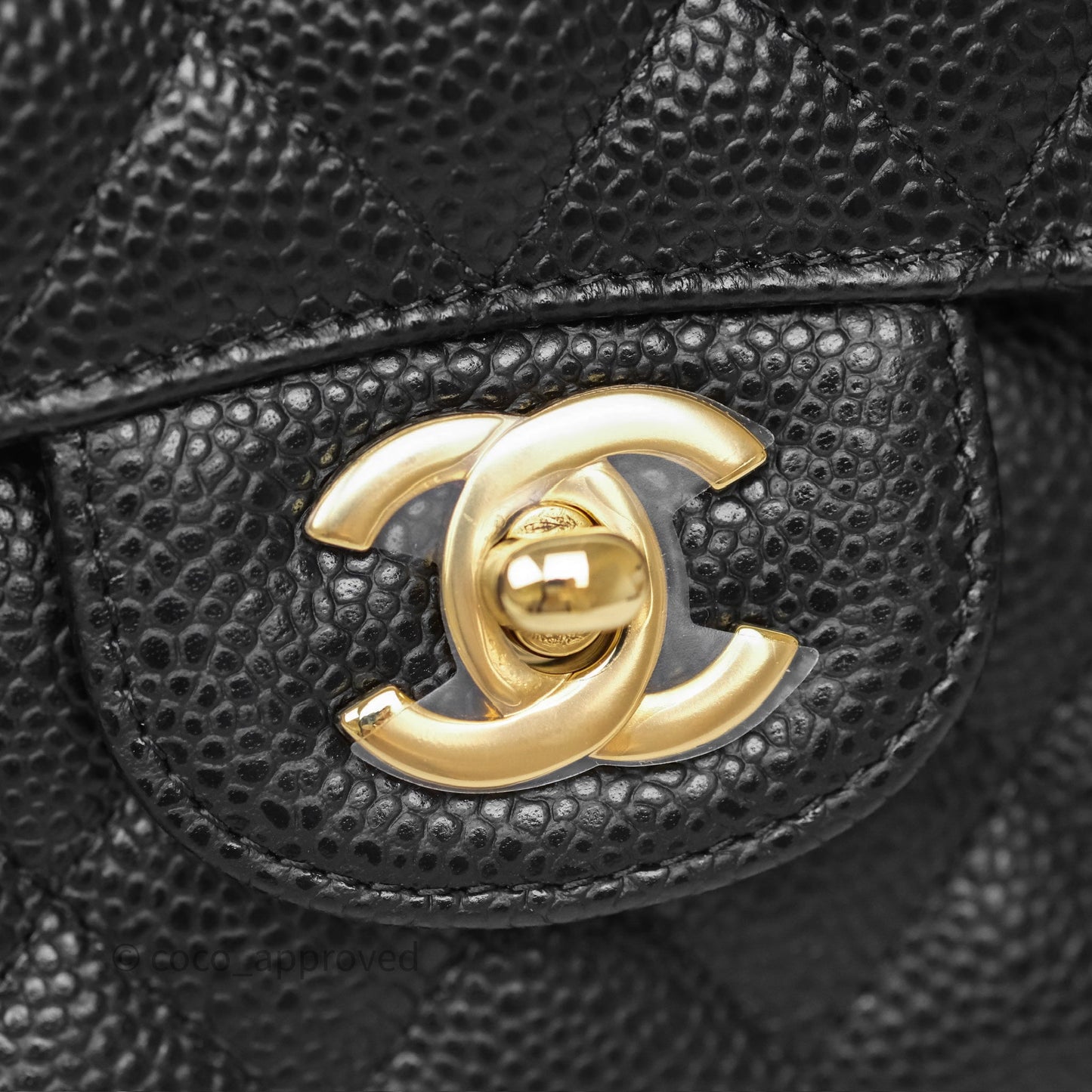 Chanel M/L Medium Classic Flap Quilted Black Caviar Gold Hardware