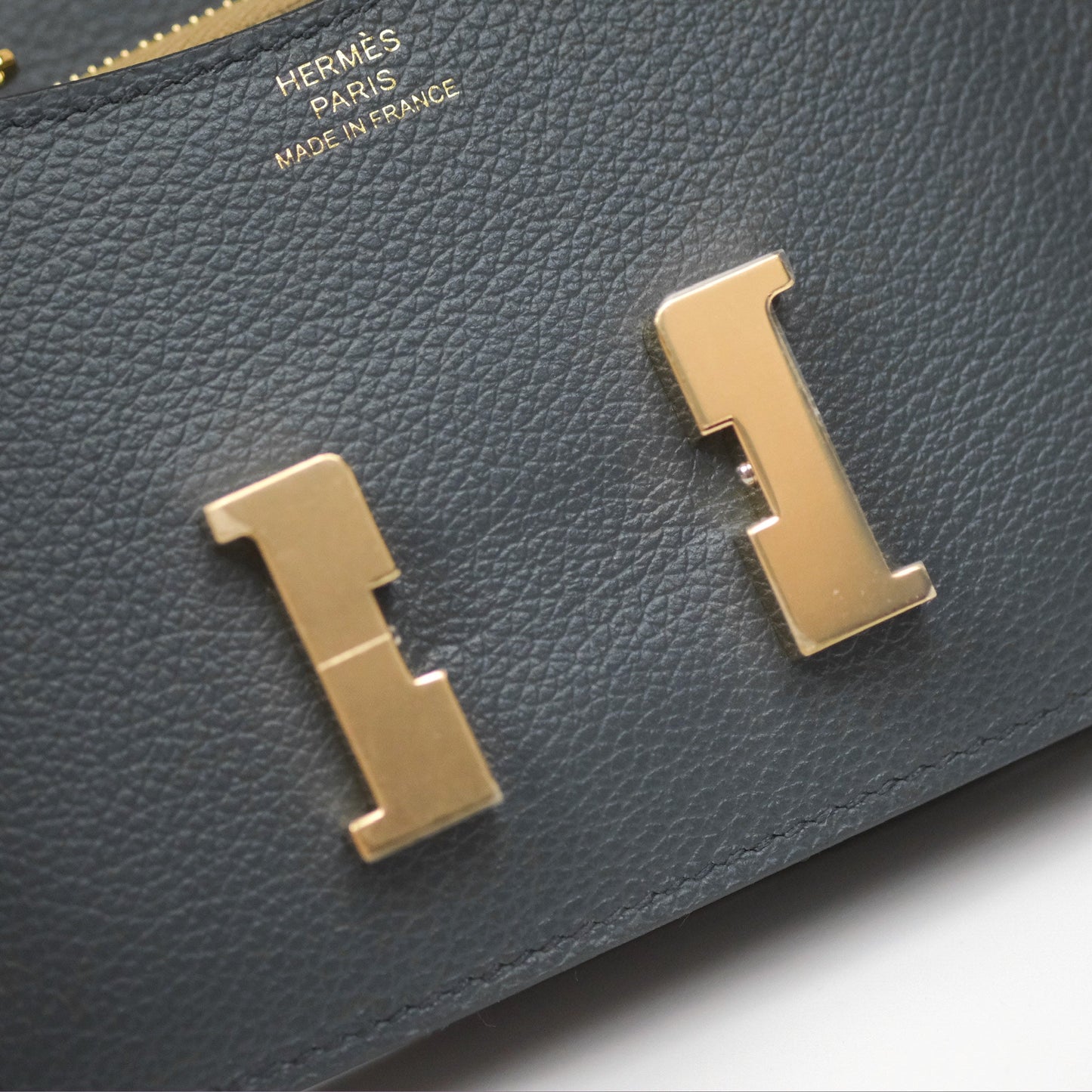 Hermès Constance Slim Wallet Gris Misty / Beige Marfa Evercolor Gold Hardware