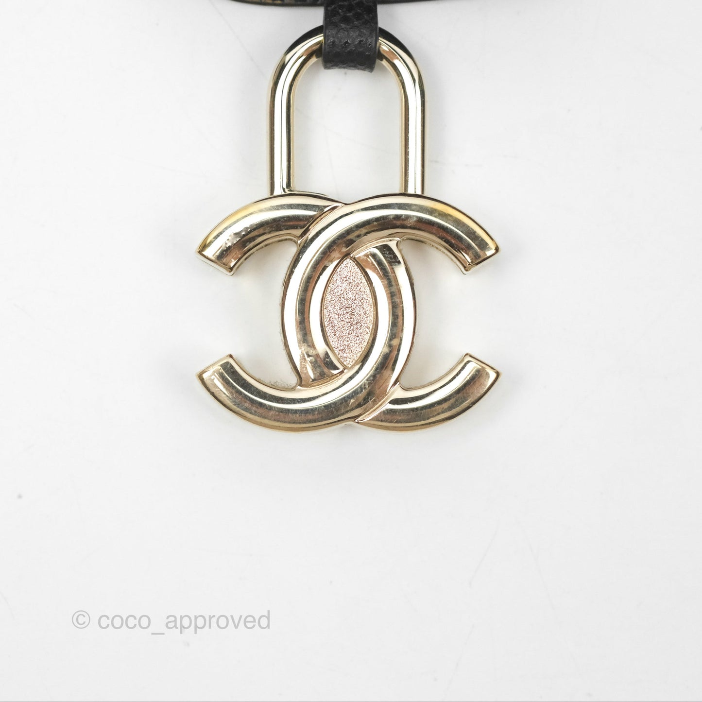 Chanel Quilted Medium CC Filigree Vanity Case Black Caviar Gold Hardware