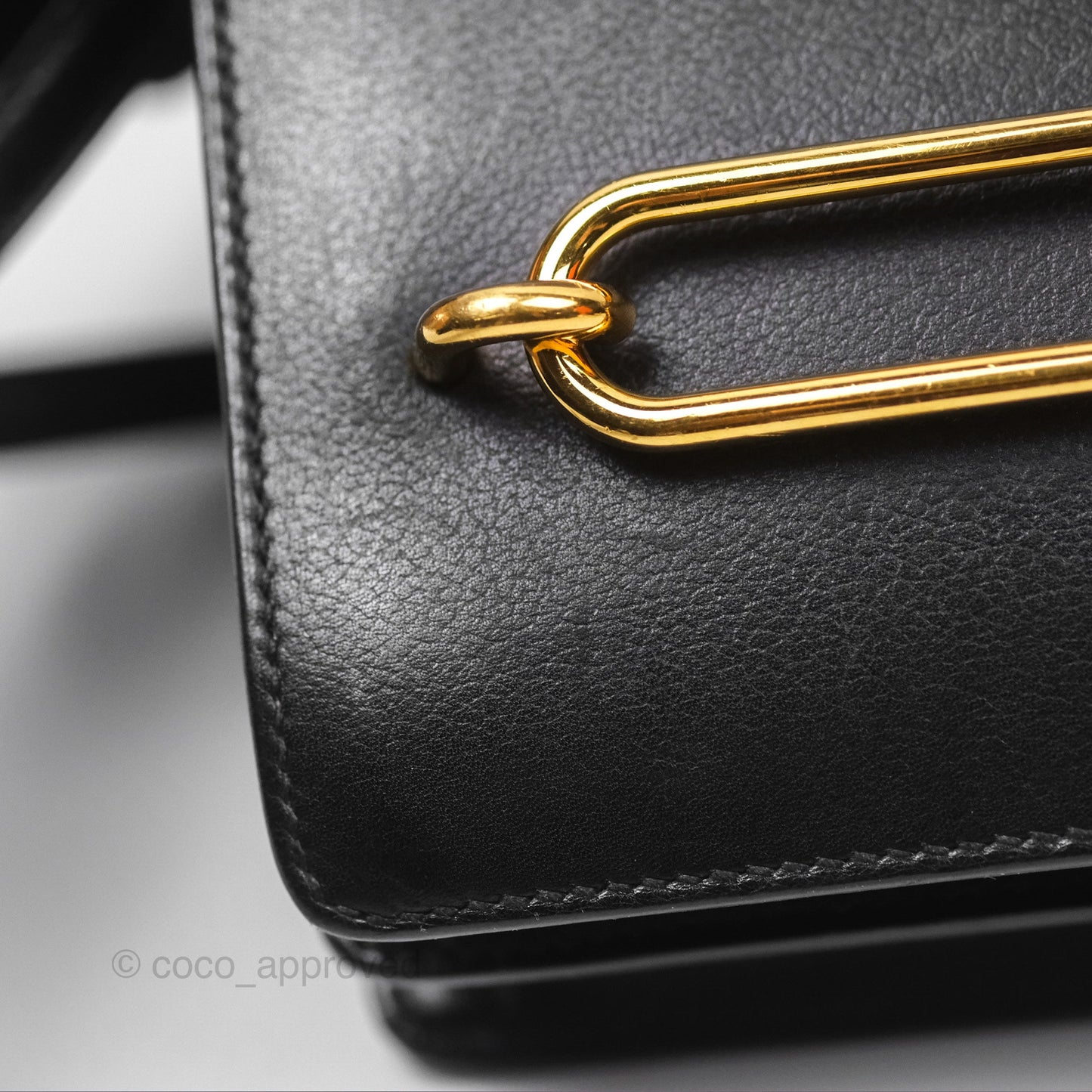 Hermès Roulis Mini 18 Noir 89 Veau Evergrain Gold Hardware