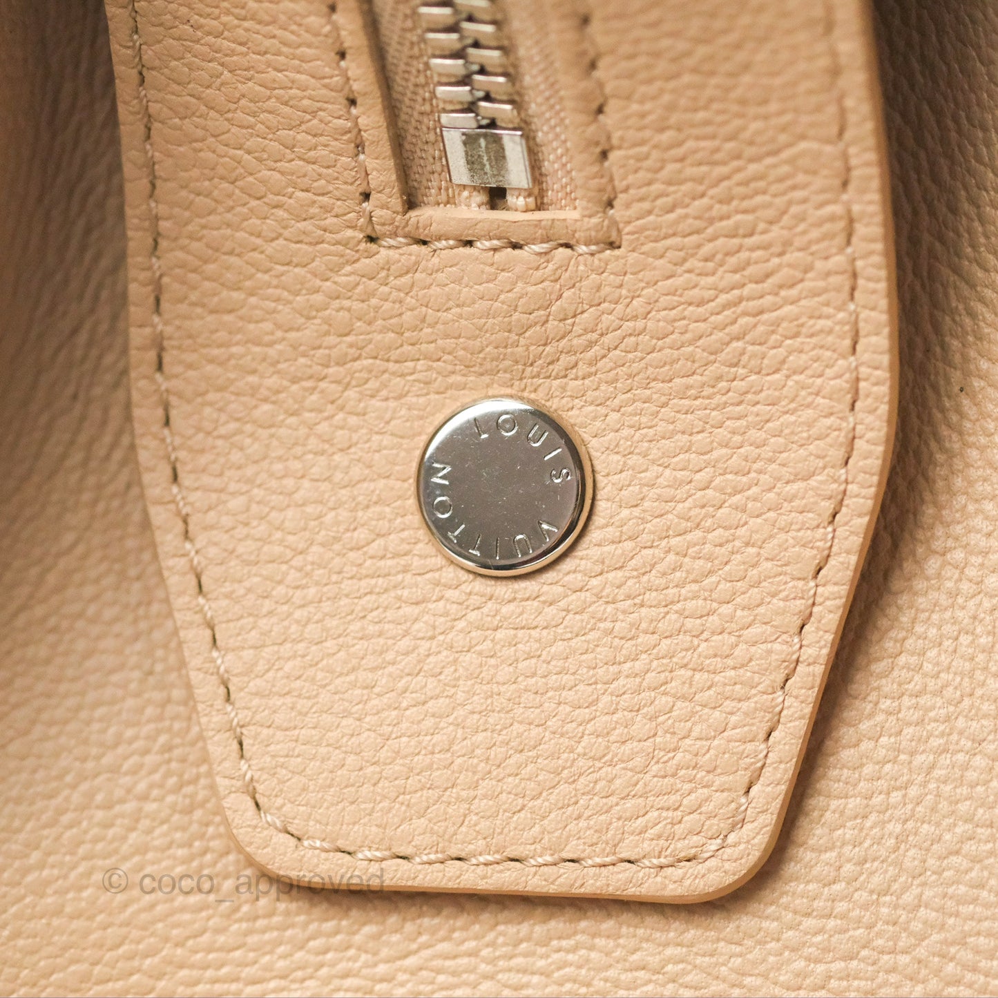 Louis Vuitton Vaneau MM Beige Epi