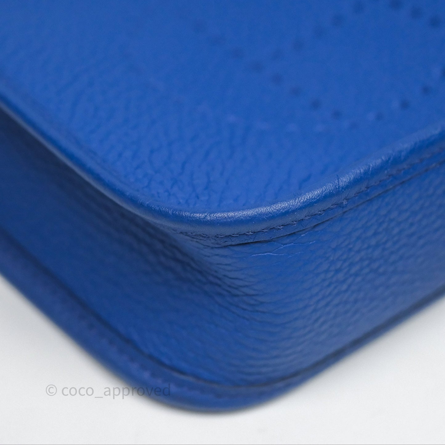 Hermès Mini Evelyne 16 Bleu Royal O8 Clemence Gold Hardware