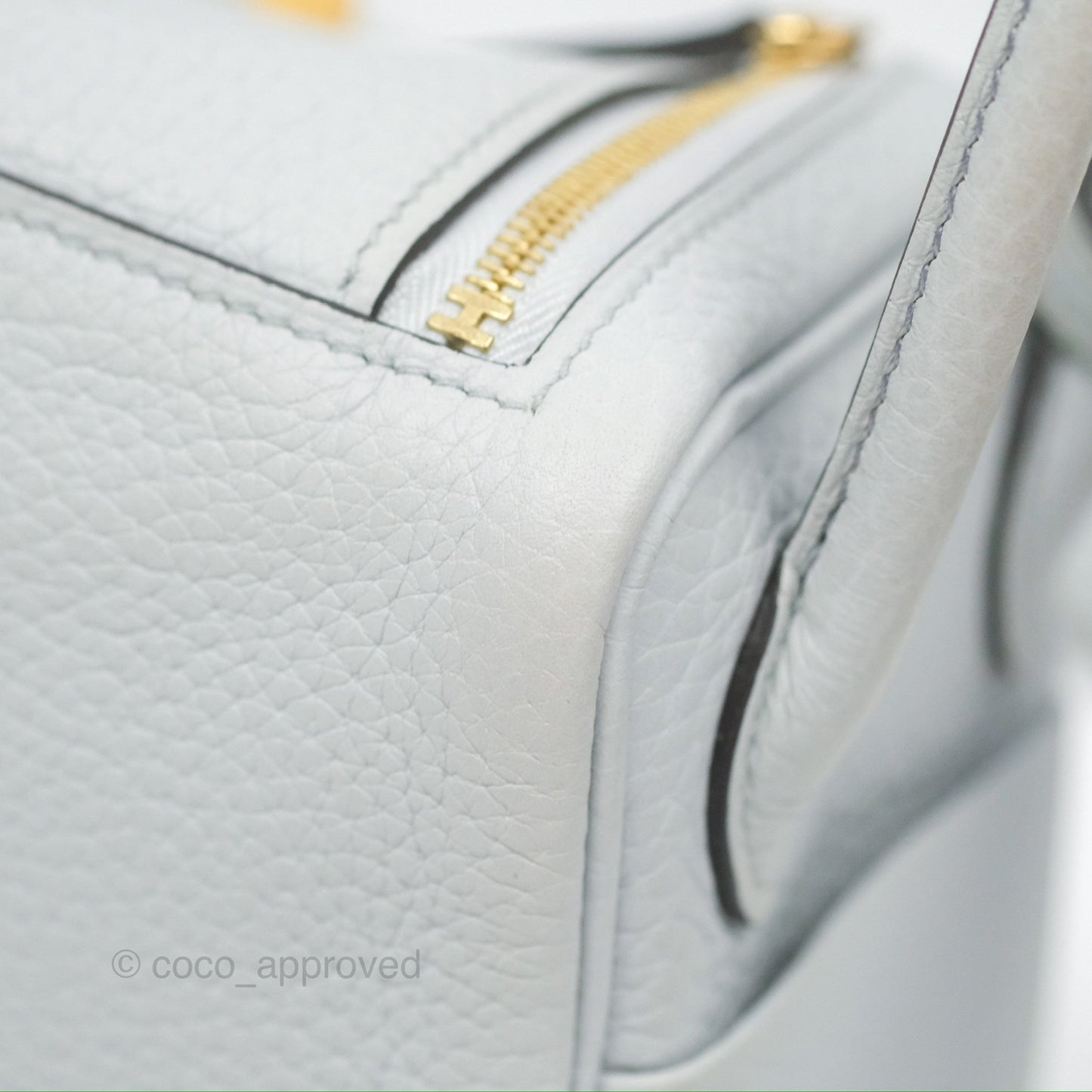 Hermès Mini Lindy 20 Bleu Pale Clemence Gold Hardware