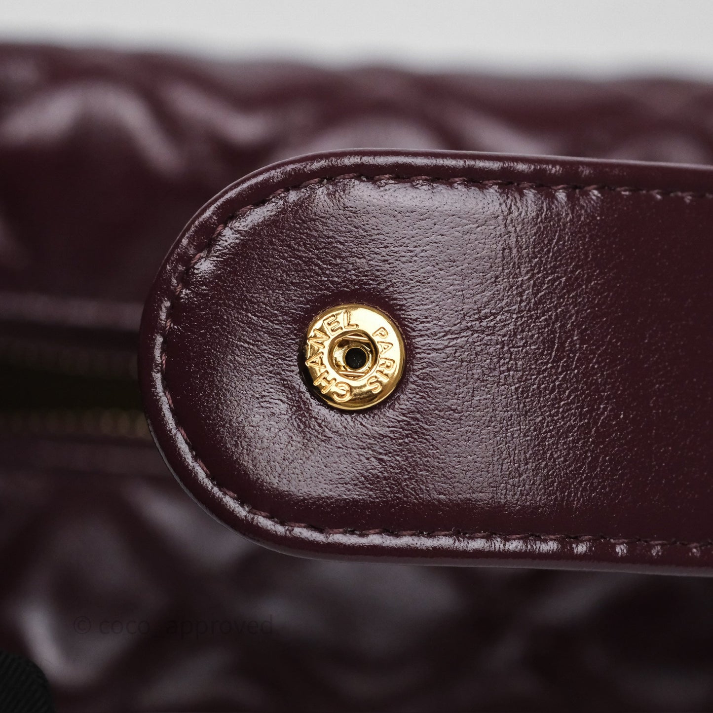 Chanel Mini Hobo Pouch Dark Burgundy Shiny Crumpled Calfskin Aged Gold Hardware