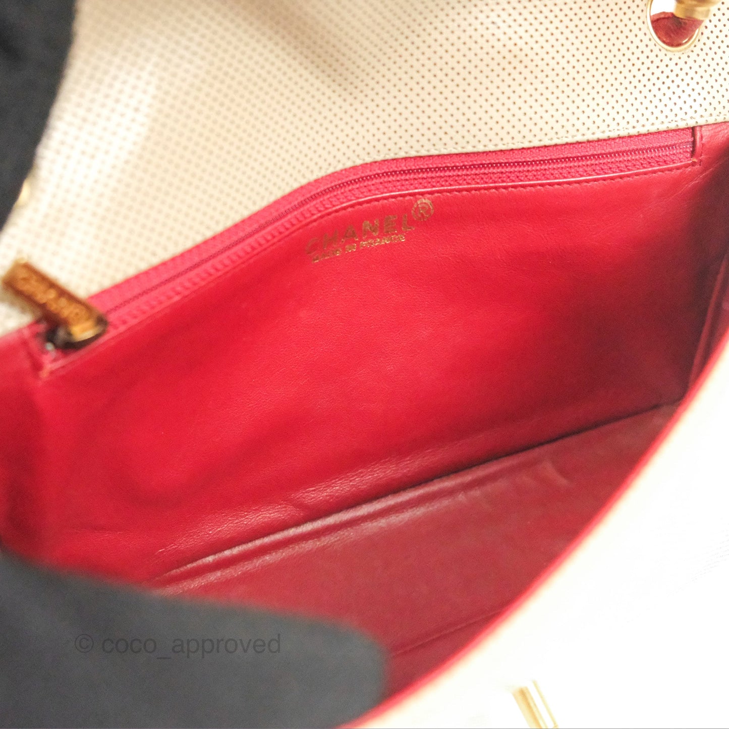 Chanel Vintage Medium Perforated Single Flap Beige/Red Matte Gold Hardware⁣⁣