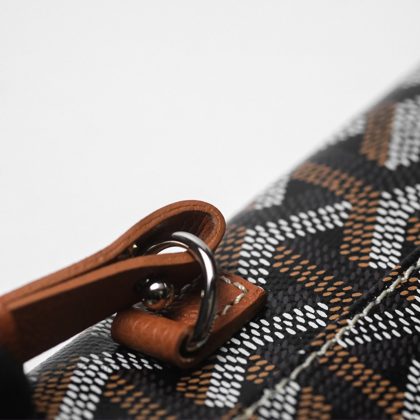 Goyard Saint Louis Tote PM⁣⁣⁣⁣⁣⁣⁣⁣⁣⁣⁣⁣⁣⁣⁣⁣⁣⁣⁣⁣ Black/Tan