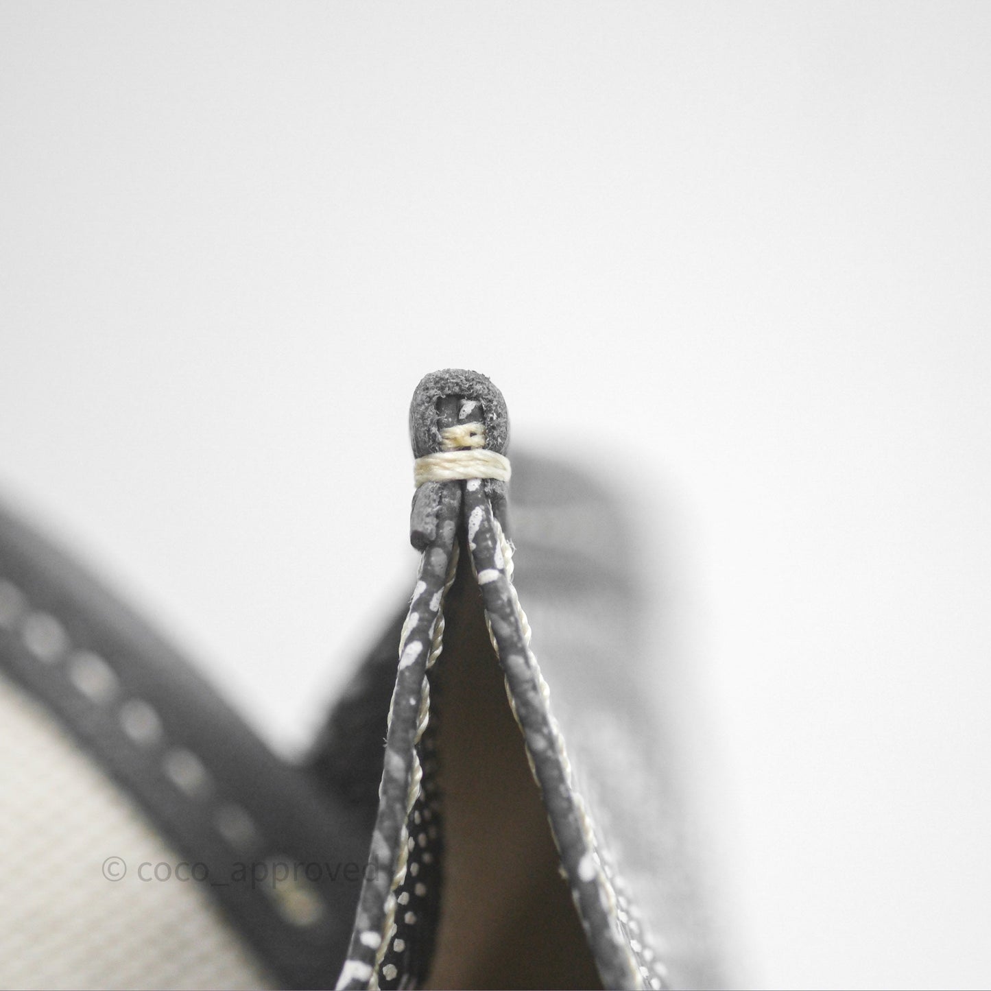 Goyard St Louis Tote PM ⁣⁣⁣⁣⁣⁣⁣⁣⁣⁣⁣⁣⁣⁣⁣⁣⁣⁣⁣⁣Grey
