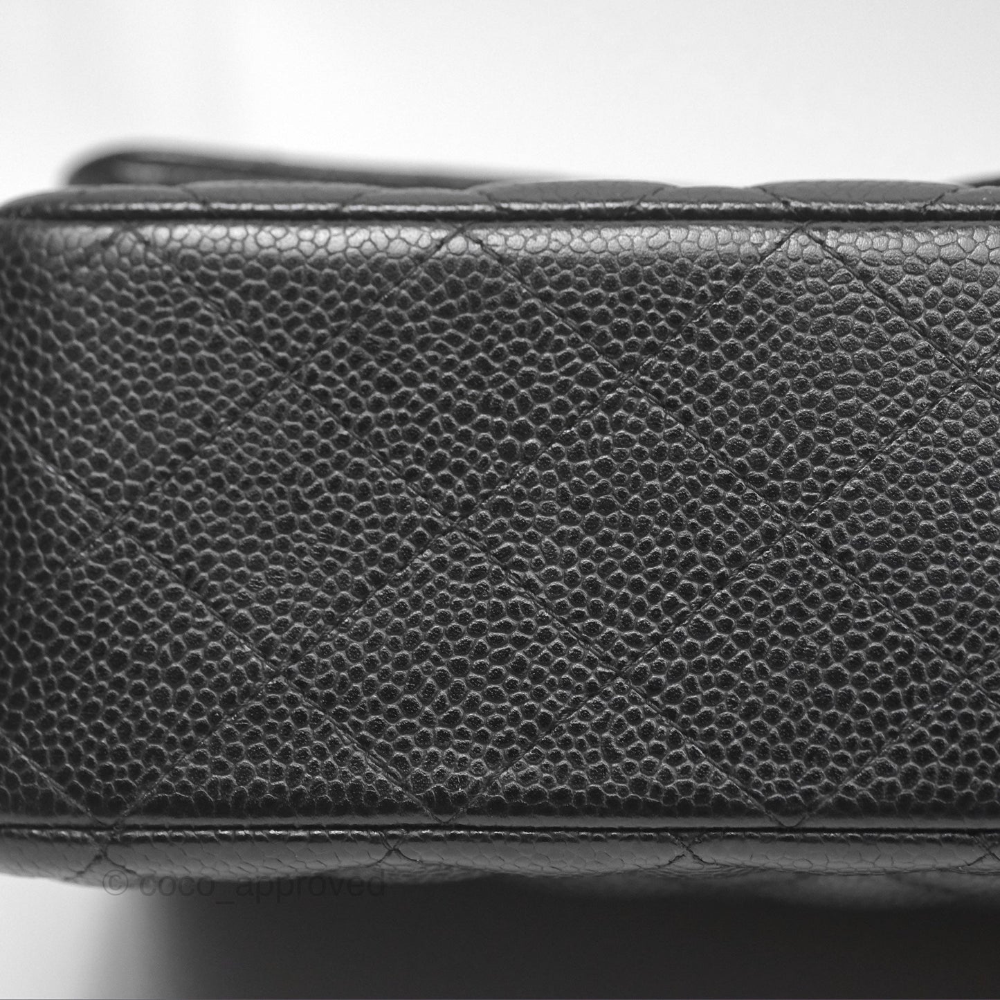 Chanel Classic M/L Medium Flap Quilted Black Caviar Gold Hardware