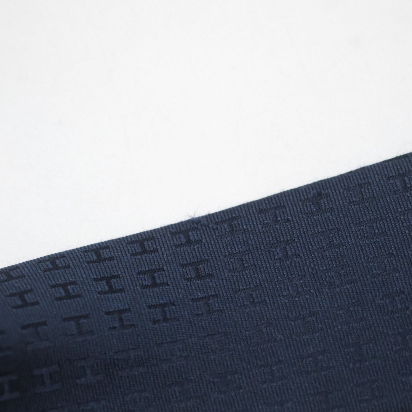 Hermès Faconnee H Tie in Marine Silk