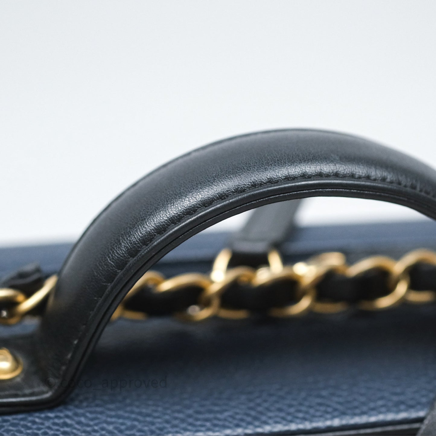 Chanel Quilted Medium CC Filigree Vanity Case Dark Navy Caviar Gold Hardware