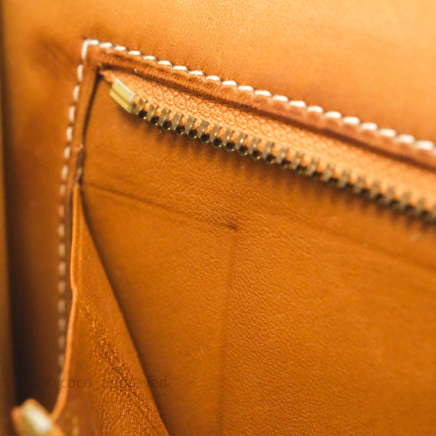 Hermès Vintage Lydie Gold Bag Gold Hardware
