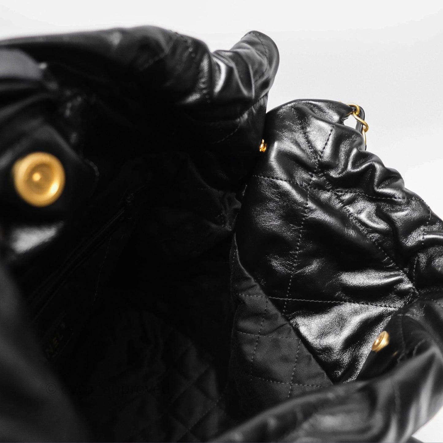 Chanel 22 Bag Medium Black Crumpled Calfskin Aged Gold Hardware