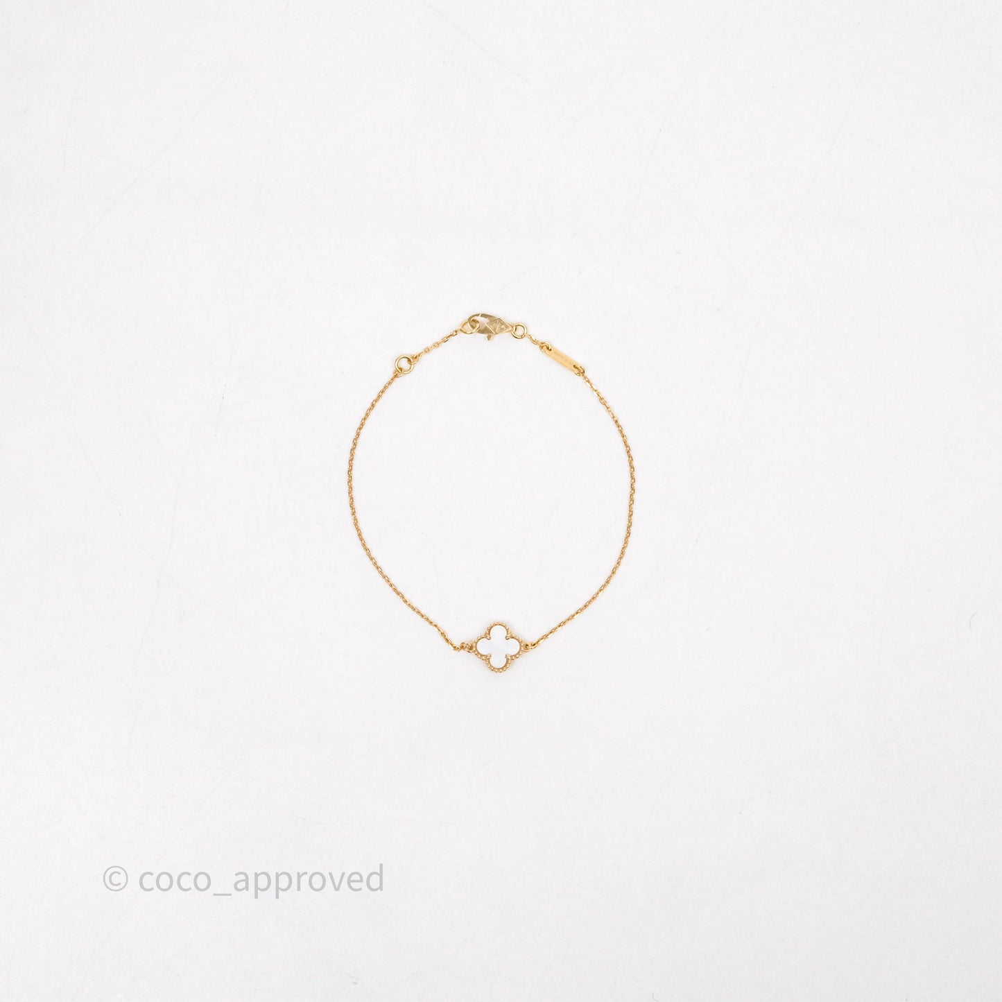 Van Cleef & Arpels White Mother-of-pearl Yellow Gold Set