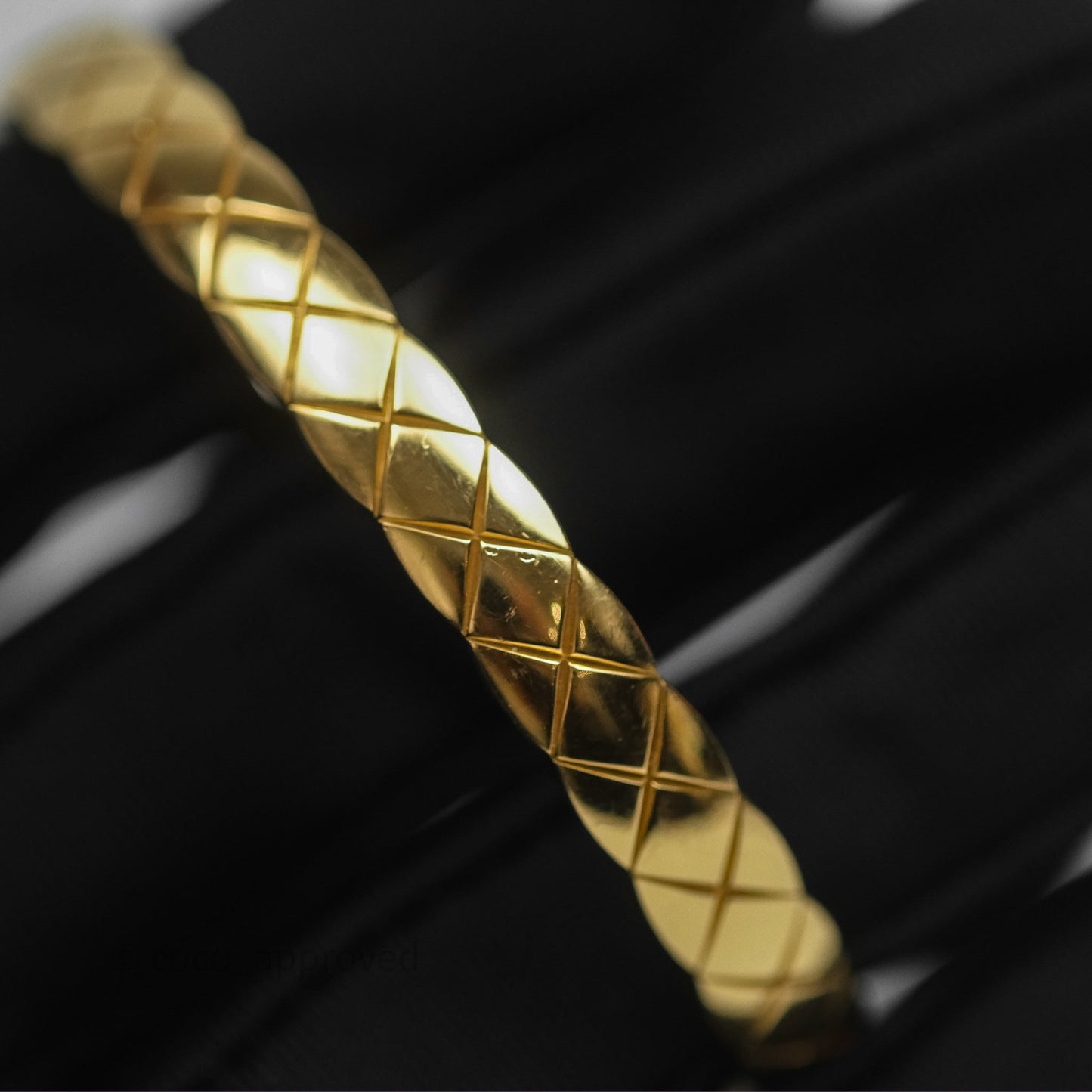 Chanel Coco Crush Bracelet Quilted Motif 18K Yellow Gold