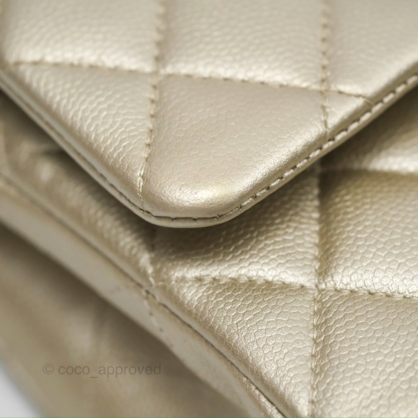 Chanel Classic M/L Medium Flap Quilted Gold Caviar Gold Gold Hardware