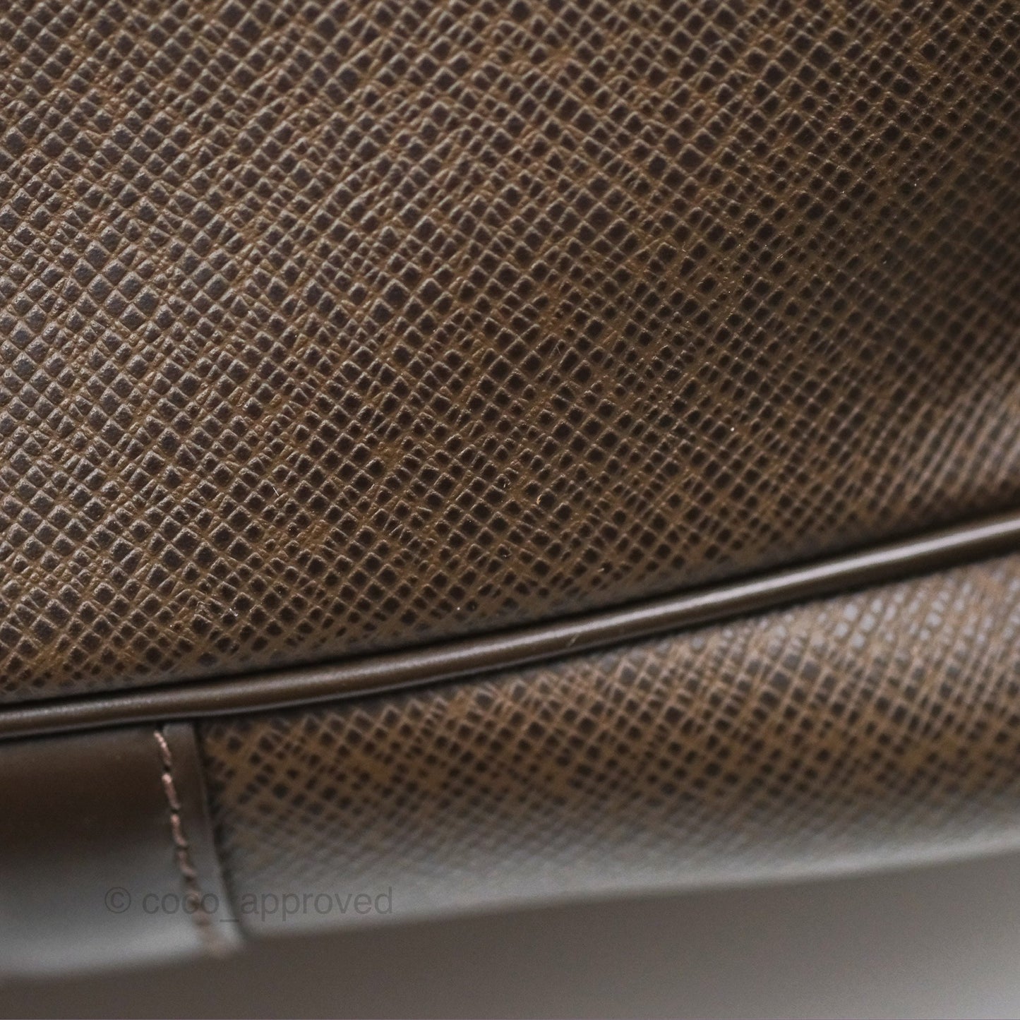 Louis Vuitton Vintage Kendall PM in Brown Taiga Leather