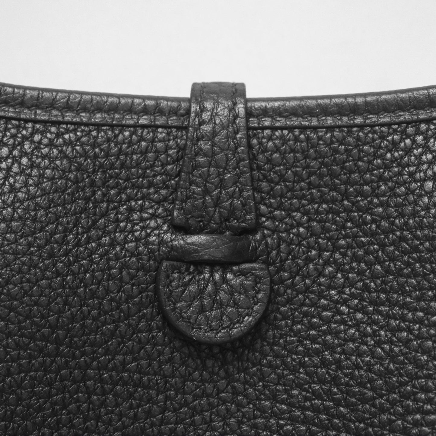 Hermès Mini Evelyne 16 Noir 89 Clemence Gold Hardware