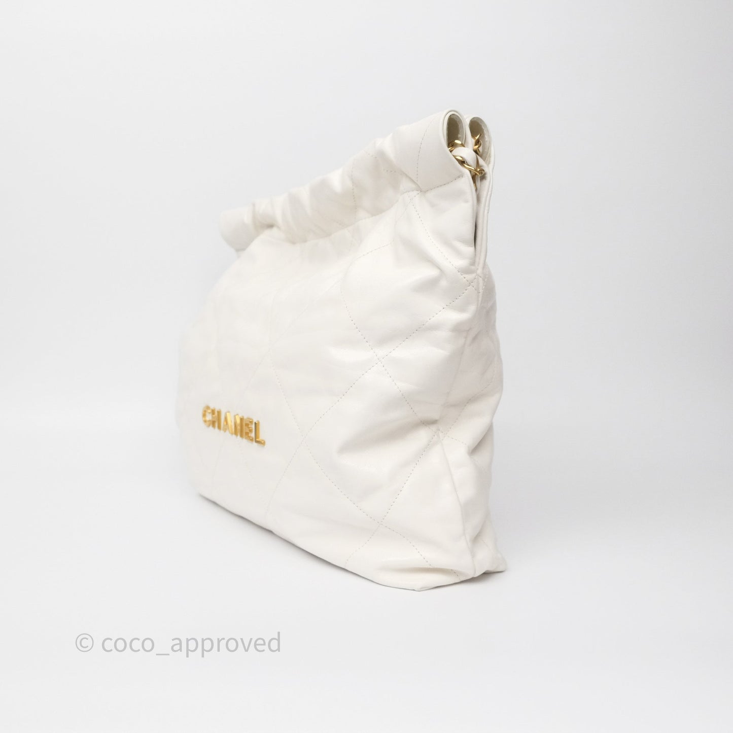 Chanel 22 Medium White Shiny Crumpled Calfskin Aged Gold Hardware