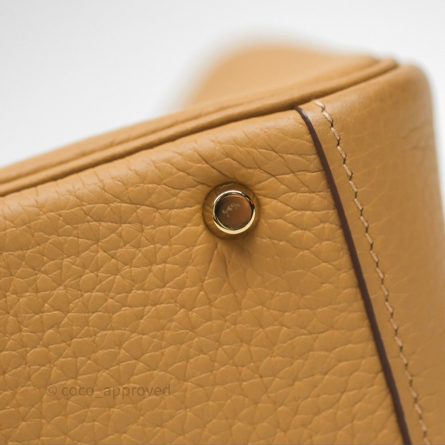 Hermès Mini Lindy 20 Biscuit 4B Clemence Gold Hardware With Rodeo