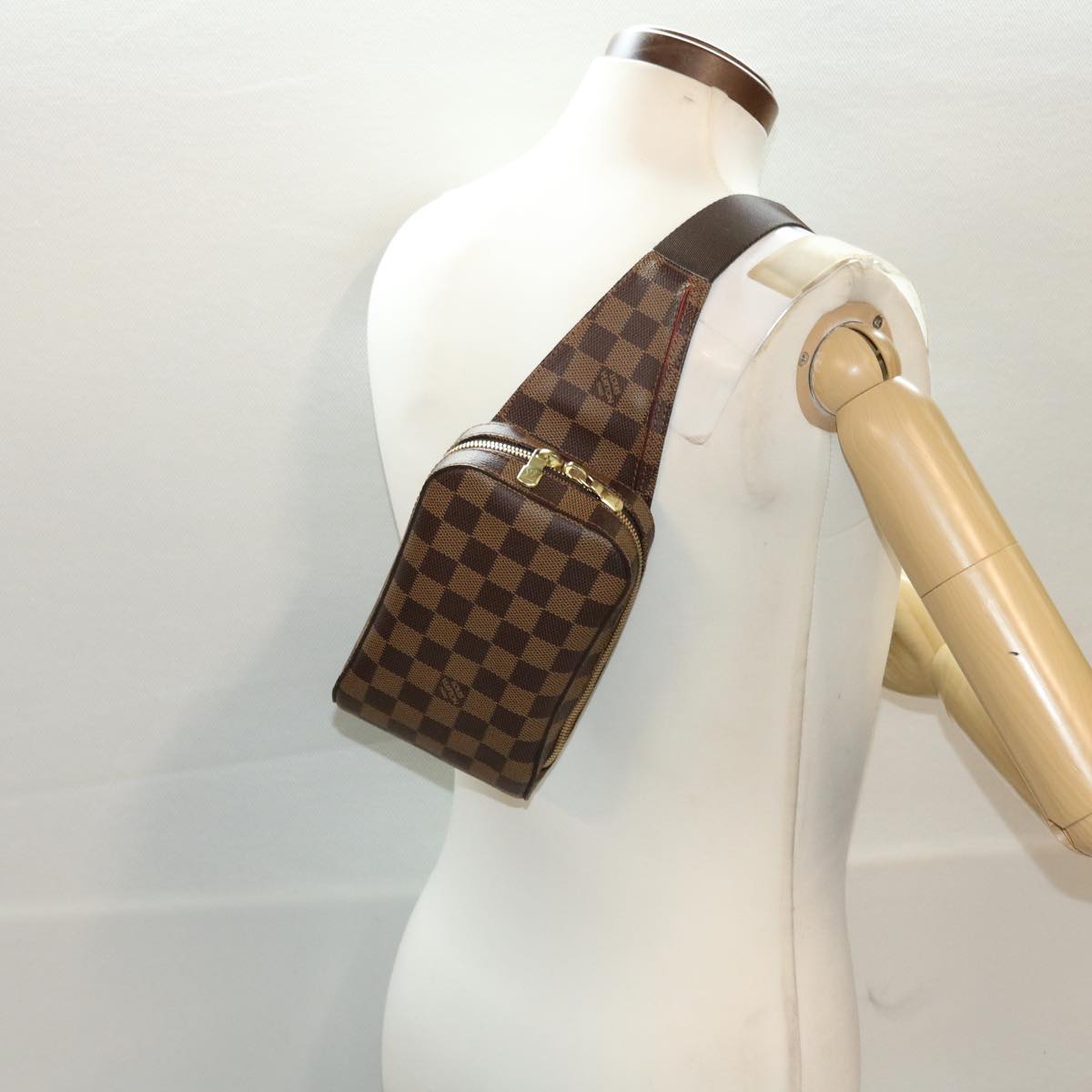 【Instagram 24 hours SALE】LOUIS VUITTON Damier Ebene Geronimos Shoulder Bag N51994 LV 46568A    ※Coupon cannot be used