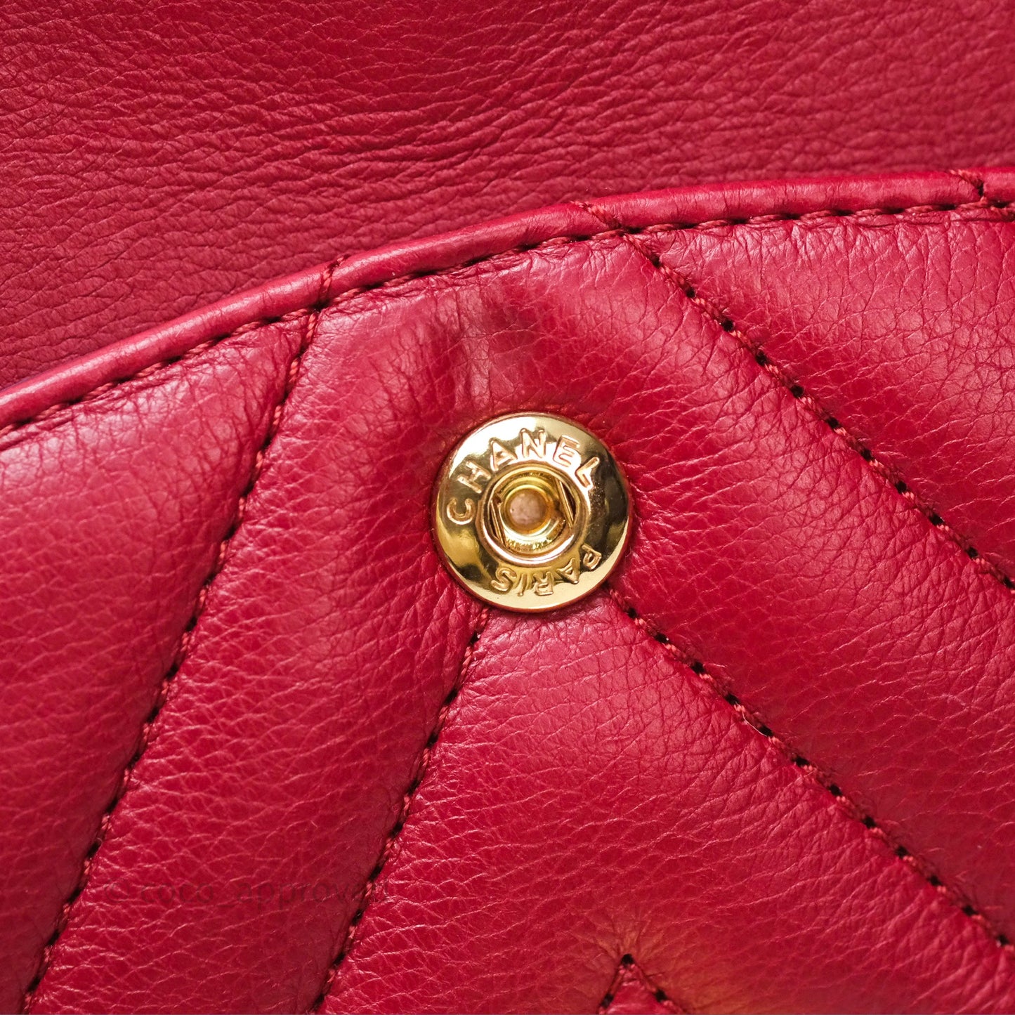 Chanel Reissue 225 Chevron Red Aged Calfskin Aged Gold Hardware