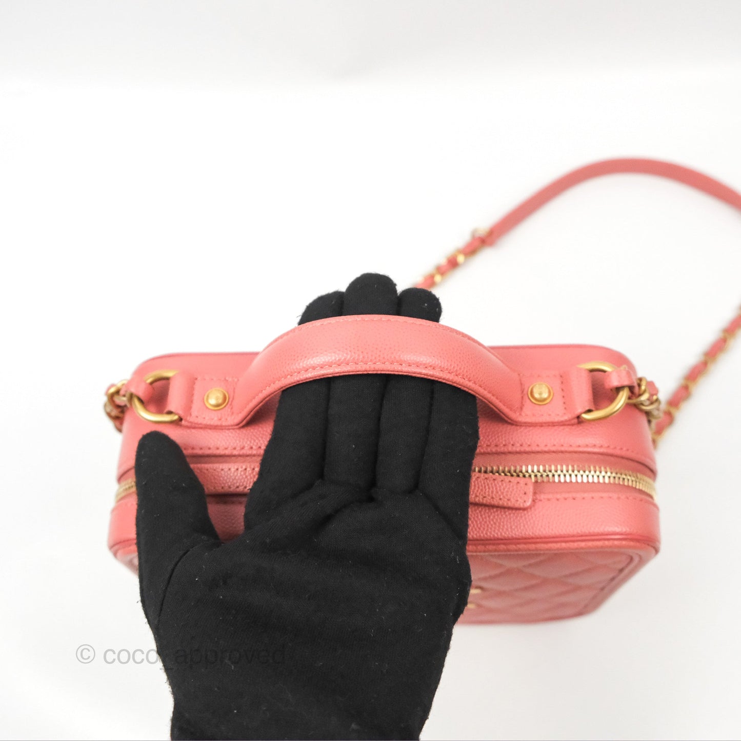 Chanel Quilted Medium CC Filigree Vanity Case Pink Caviar Gold Hardware