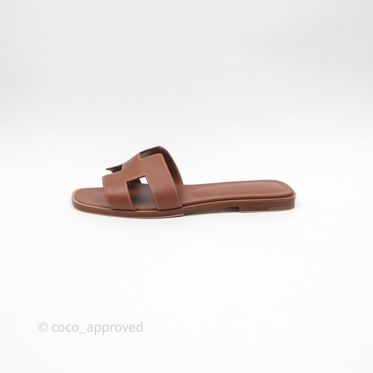 Hermès Oran Sandals in Gold Size 39