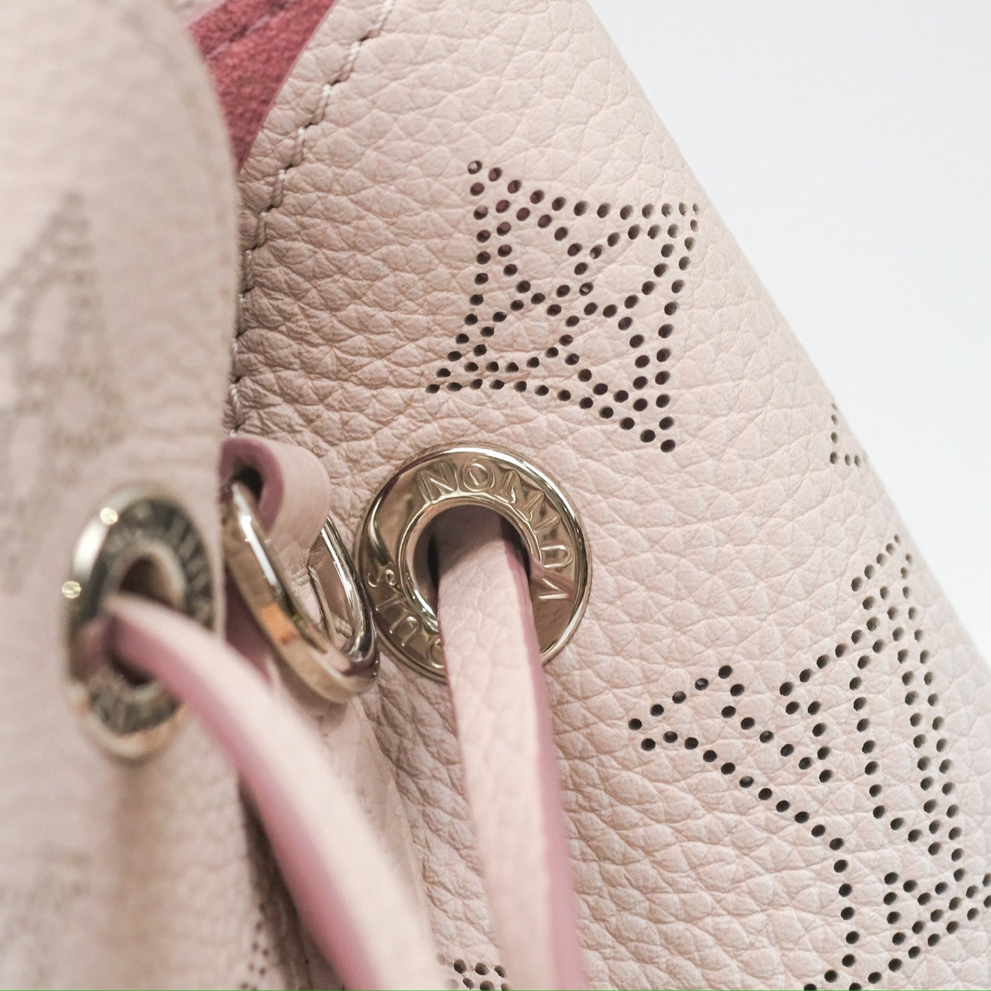 Louis Vuitton Bella Lilas Mahina Calfskin