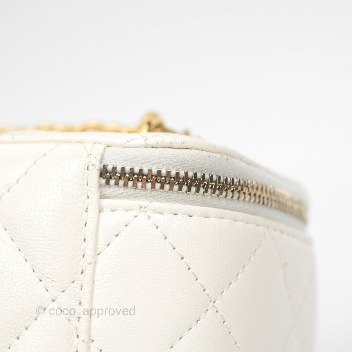 Chanel Vanity with Double Chain White Shiny Lambskin 23C