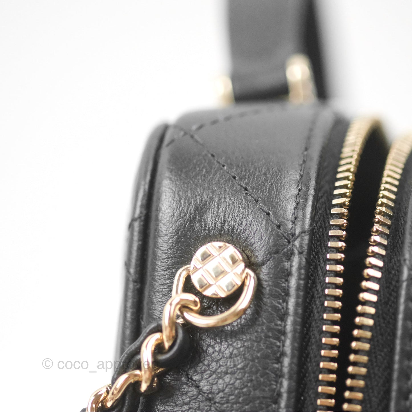 Chanel Quilted Top Handle Vanity Case Black Caviar Gold Hardware 22P