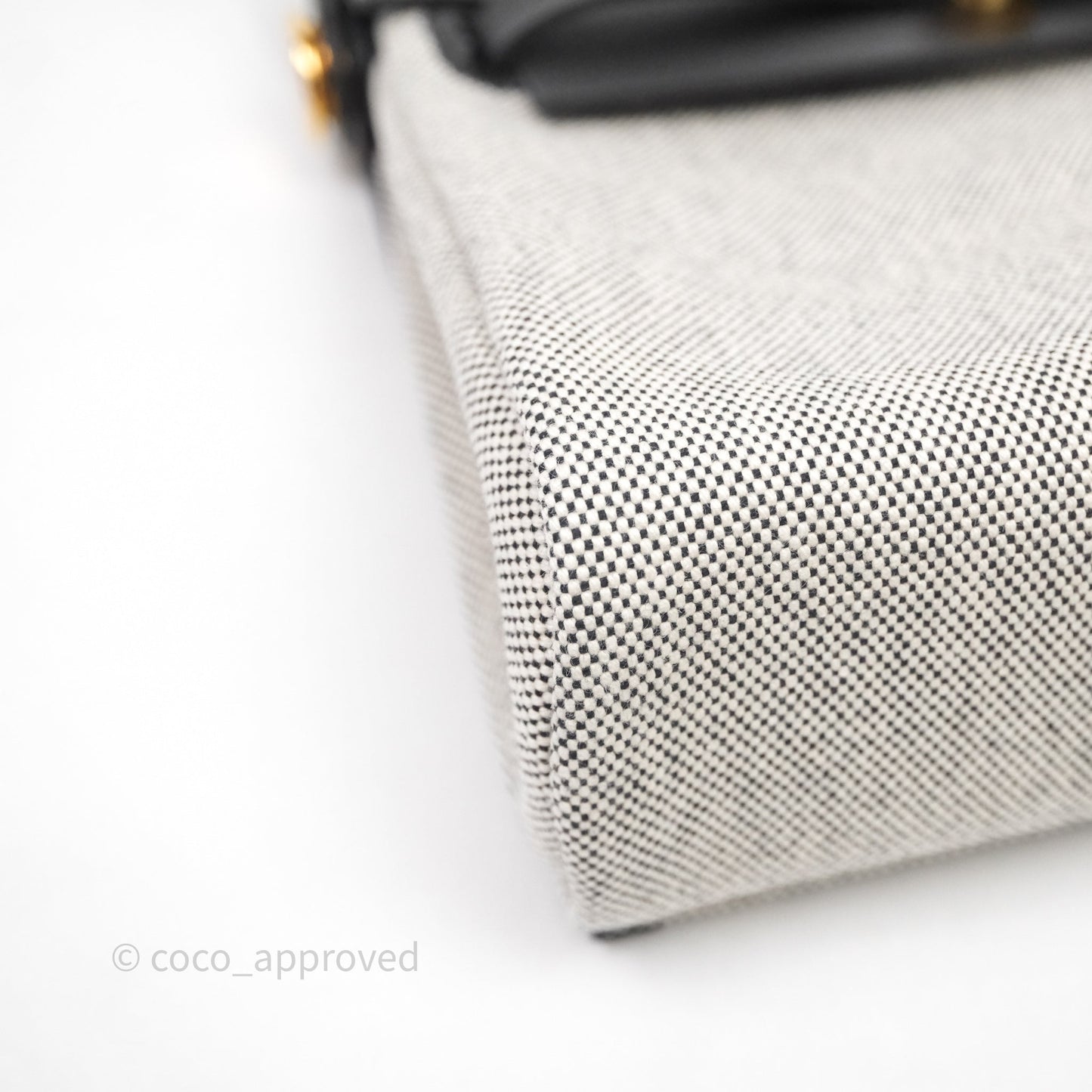 Hermès Herbag Zip 20 Mini Ecru-Noir Canvas Gold Hardware