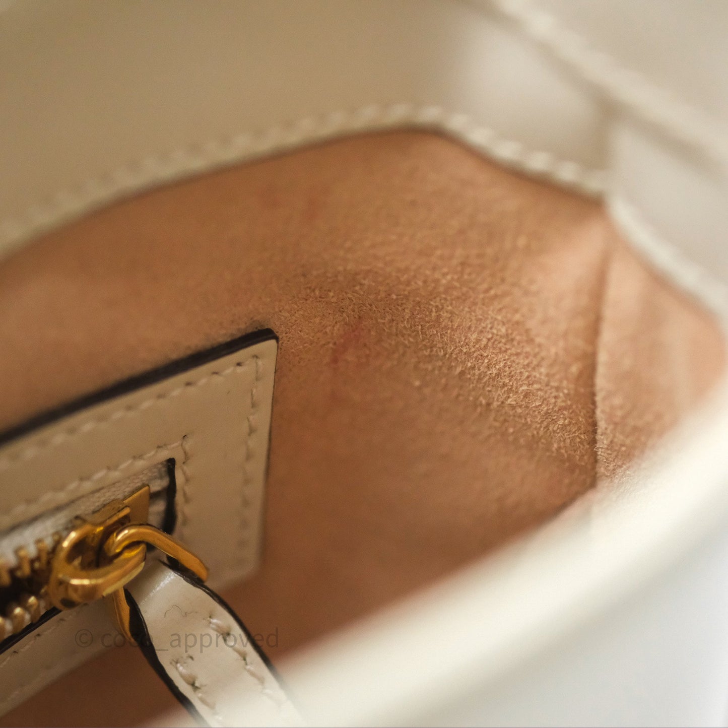 Gucci Jackie 1961 White Small Shoulder Bag Gold Hardware