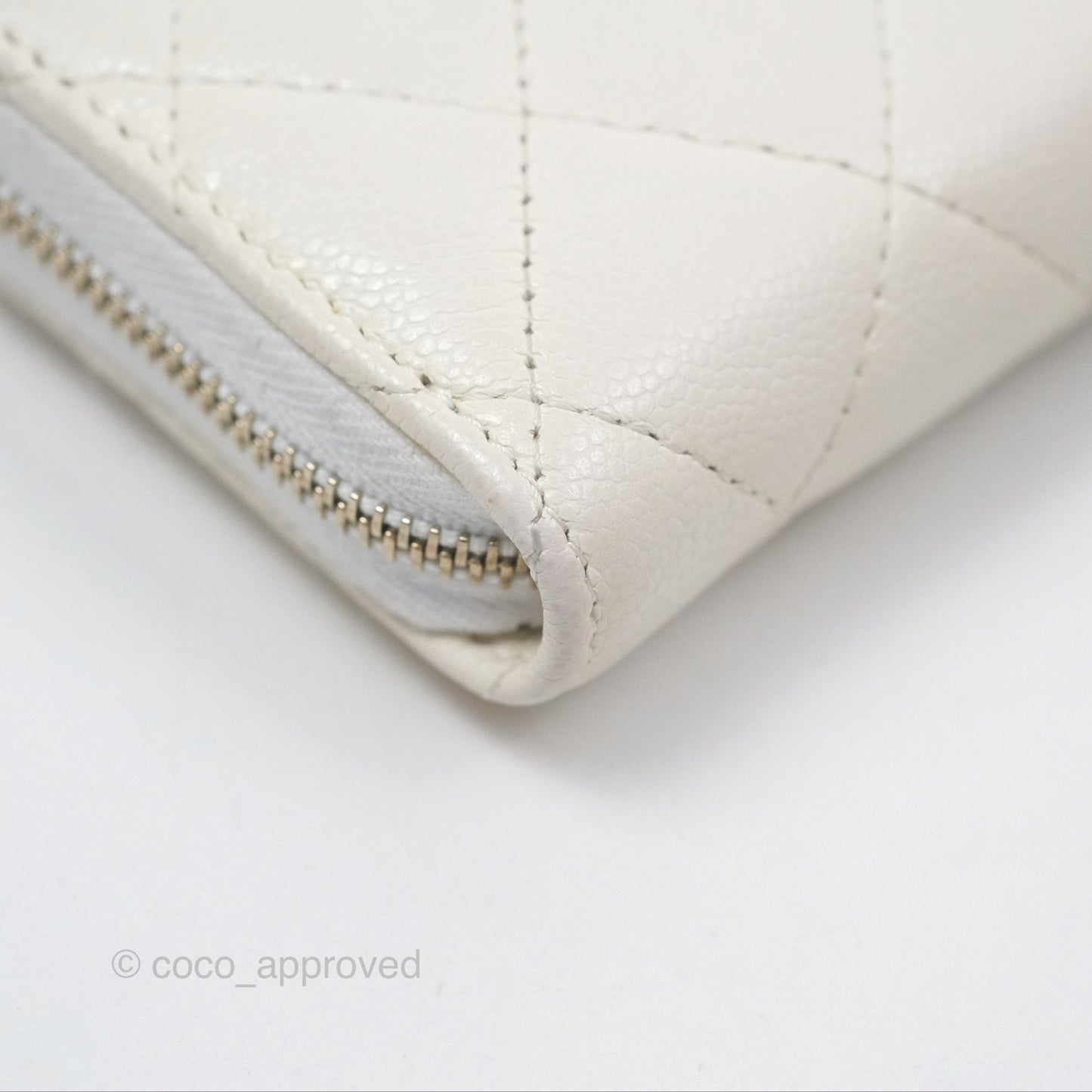 Chanel Classic Zipped Coin Purse White Caviar Gold Hardware