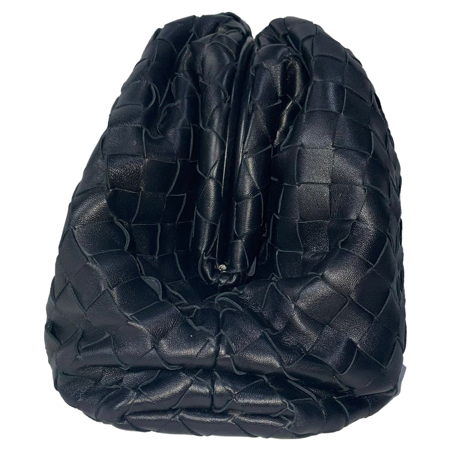 Luxury Bottega Veneta Pouch Intrecciato Bag in Black Calfskin Leather