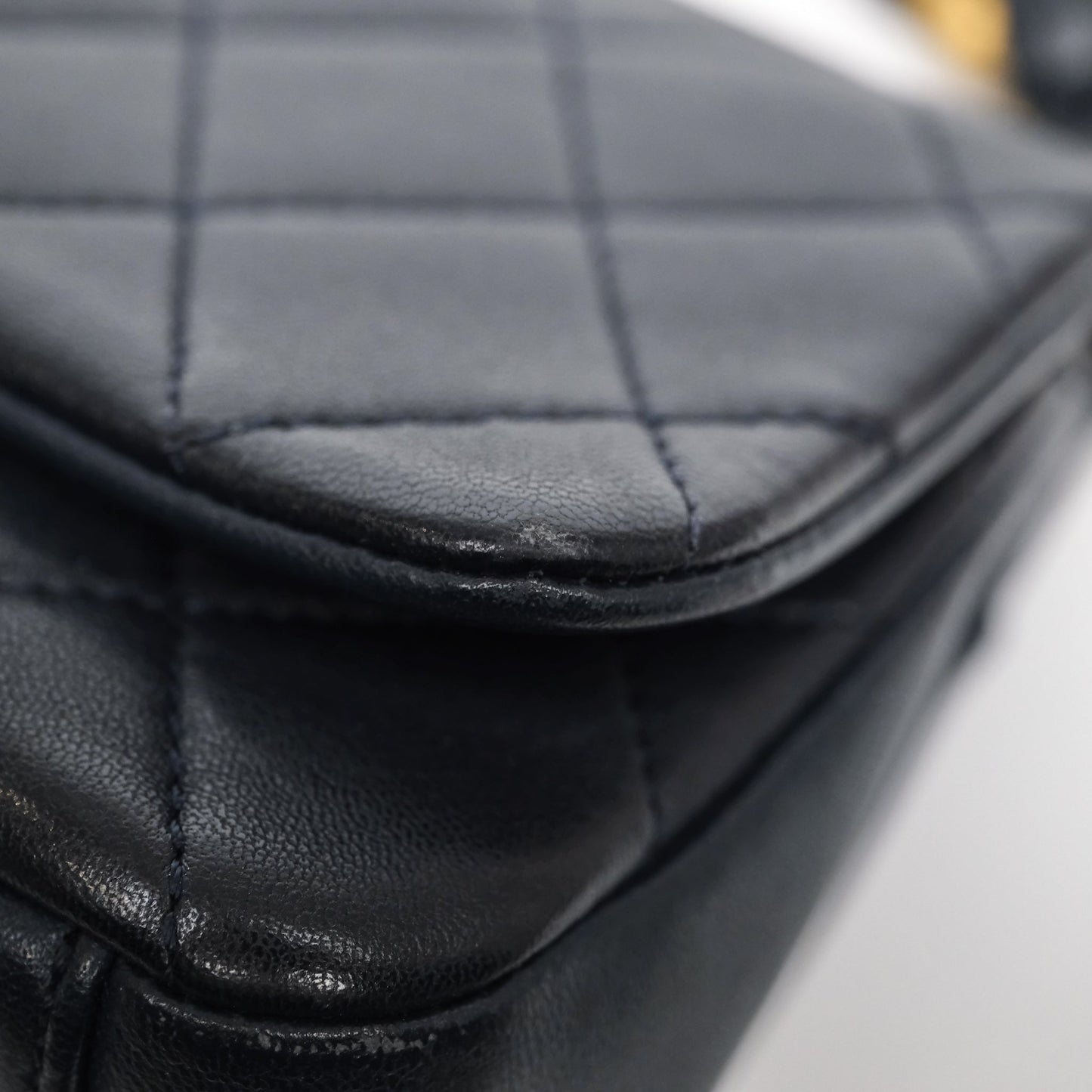 Chanel Quilted Entwined Chain Bag Navy Lambskin Aged Gold Hardware 21P