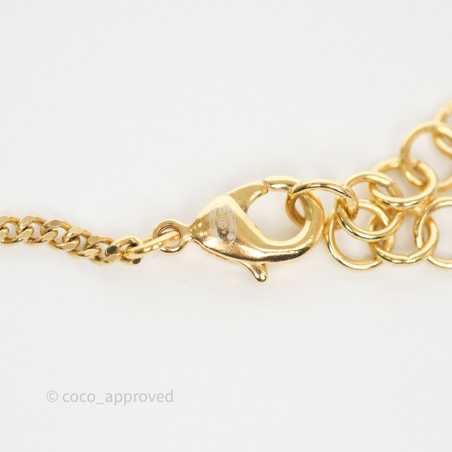 Chanel CC Perfume Bottle Rhinestone Necklace Gold Tone 21V