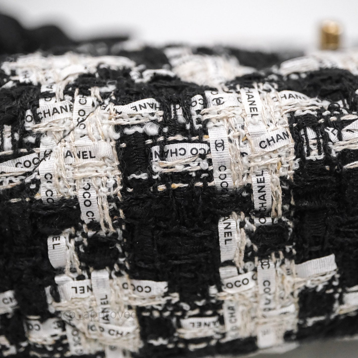 Chanel 19 Small Tweed Houndstooth Black & White Mixed Hardware