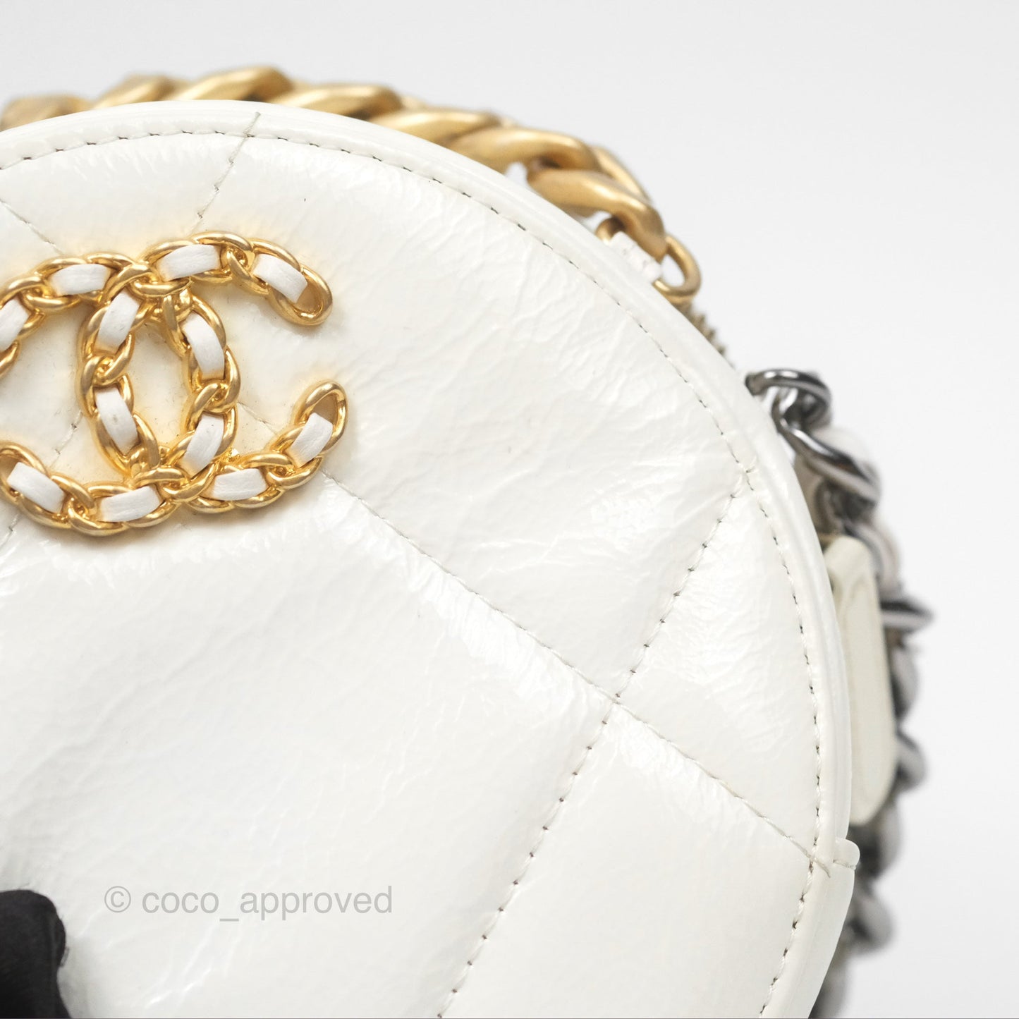 Chanel 19 Round Clutch With Chain White Glazed Calfskin Mixed Hardware